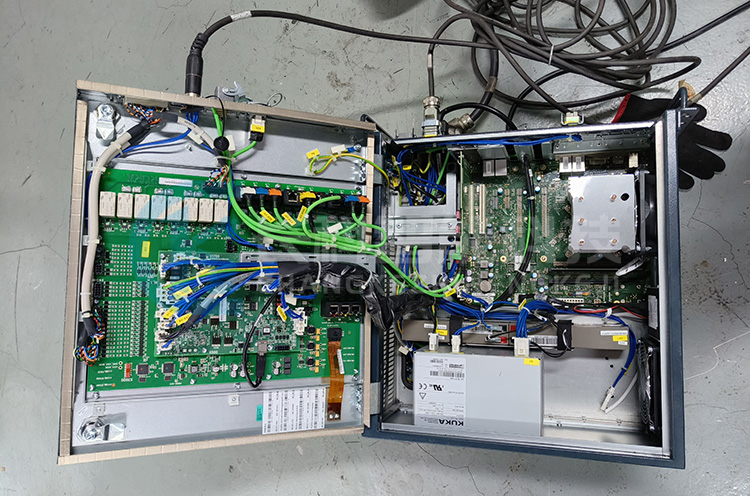 庫(kù)卡KR C4 compact控制器電源00277094維修